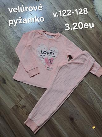 Velúrové pyžamko, 122
