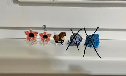 Stranger things kinder joy, 