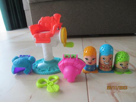 Plastelína, play doh  - kaderníctvo, vlasy, 