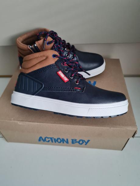 Topanky action boy, 33