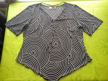 Čierne s bodkami, xxl