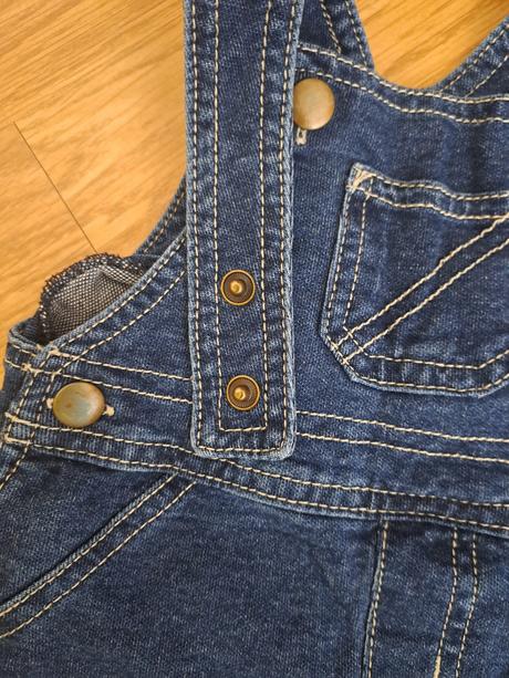 Džínsy na traky 74, 74