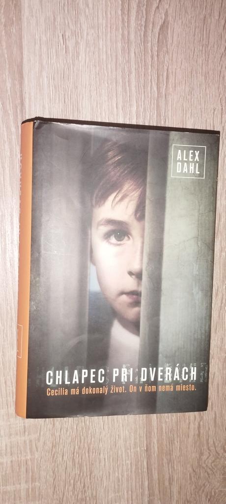 Chlapec pri dverách, 