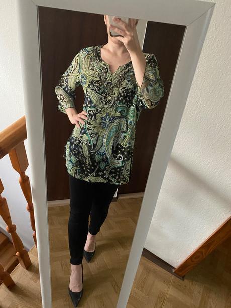 Vzorovaná blúzka, 44