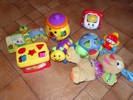 Fisher price hracky,