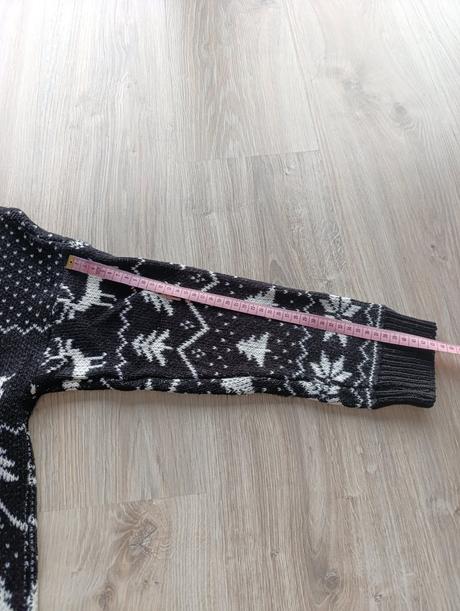 Dámsky čierny vianočný sveter, 