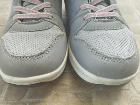 Vyššie tenisky, 30