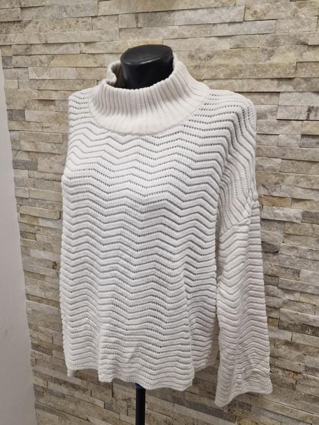 Biely sveter cache cache, m