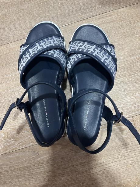 Sandalky, tommy hilfiger,33