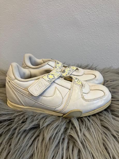 Dievčenské biele tenisky nike (27), nike,27