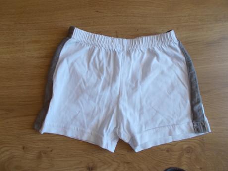 Šortky bielučké, 74