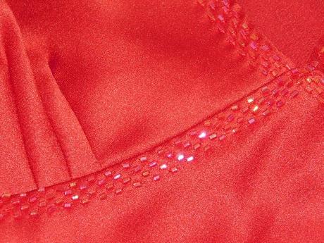 Luxusne pekne saty na slavnost, 38