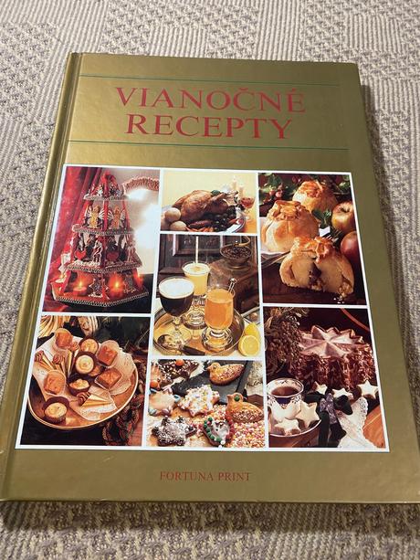 Stará krásna retro kniha vianočné recepty,