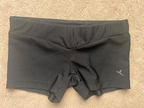 Gymnastické kraťase, 116