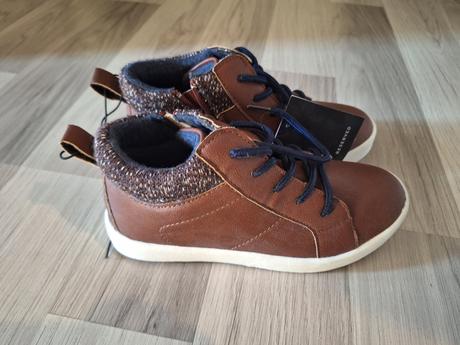 Prechodne tenisky, reserved,32