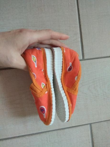 Oranžové papuče, 21