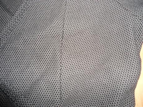 Bodkovane rukavy, 34