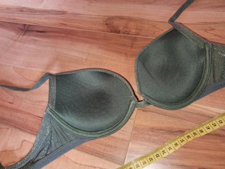 Nádherná podprsenka lacno košíky a velk xs s, xs