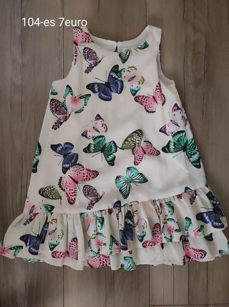 Dievcenské saty 104, 104