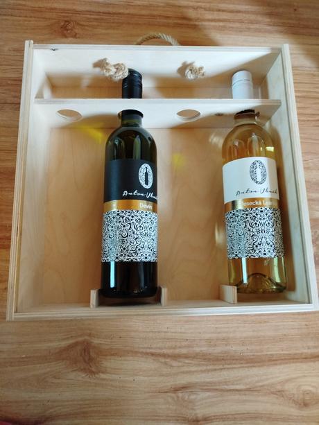 Drevený box na víno k 50 tke, 