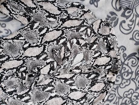 Marc aurel krásne dámske šaty s volánom, l