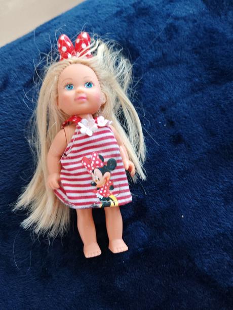 Mala bábika aj do ručičky,aj na cesty, 