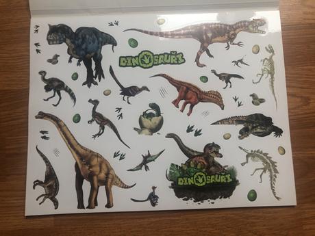 Dinosaury 150 znovupouzitelnych nalepiek, 