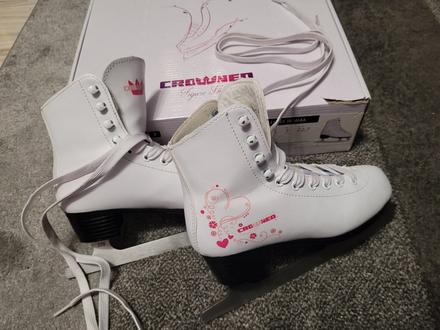 Korčule, crowned,35