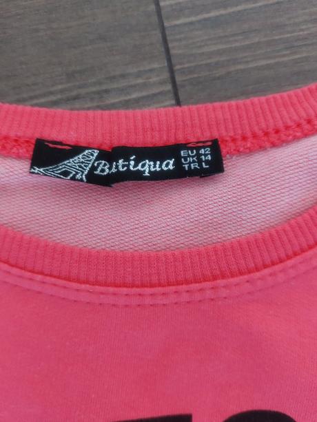 Dámsky svetrík, 42