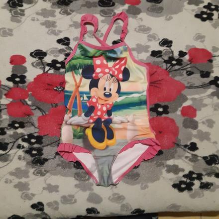 Dievčenské plavky, 92