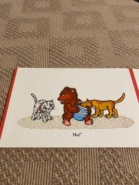 Krásne staré skladacie retro leporelo skúpy macko,