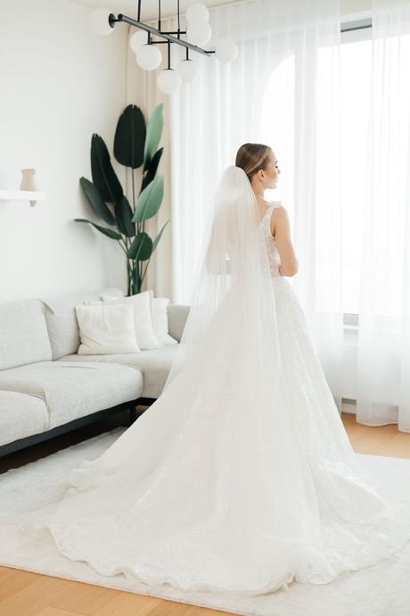 Predám svadobné šaty veľkosť s, s