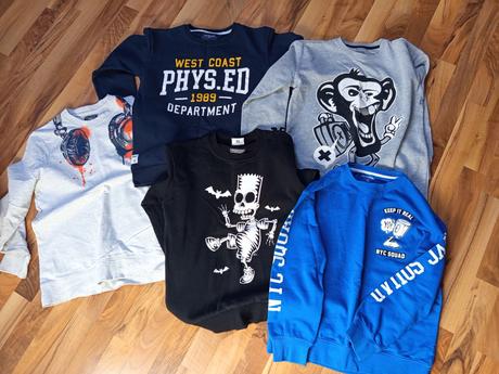 Mikiny reserved, reserved,152