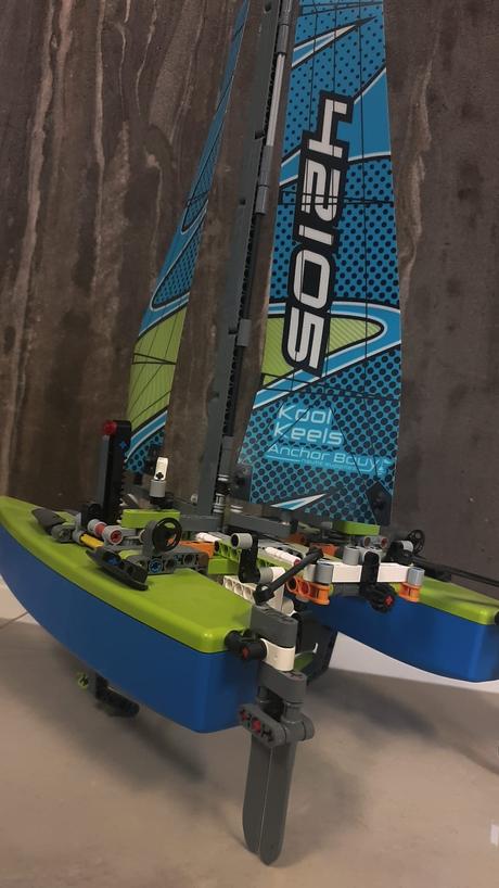 Lego technic 42105 - katamarán  top stav, 