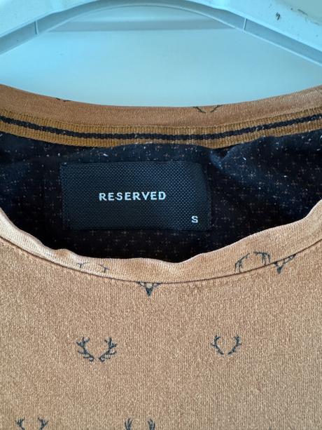Tričko s, reserved,s