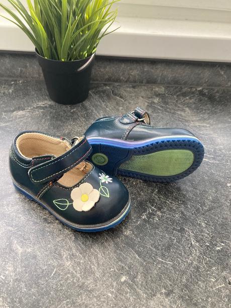 Tmavomodré sandálky s kvetinkou, slovobuv,20