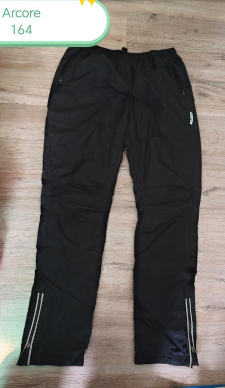 Športové nohavice, 164