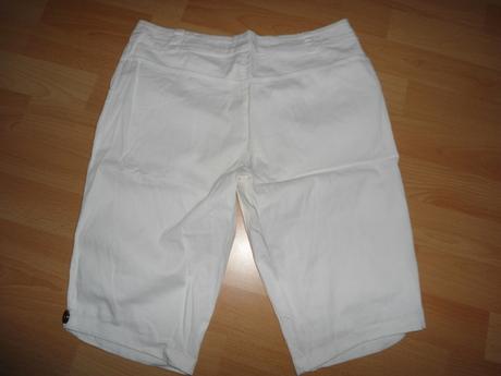 Biele tenke kratasy, s