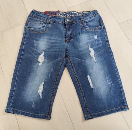 Predám chlapčenské rifľové kraťasy, 158