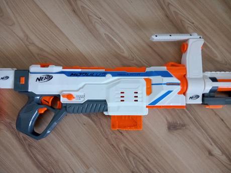 Pištoľ s nábojomi, 