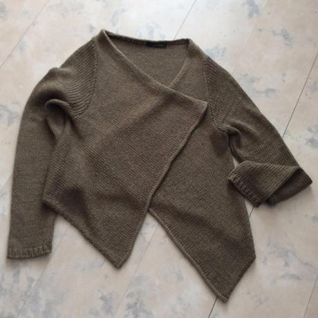 Atypický svetrík bez zapínania, m