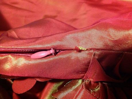 Plesové večerné luxusné hodvábne šaty z paríža, m