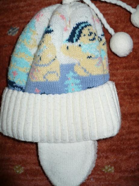 Zimná vlnená čiapka s brmbolčekmi, 92