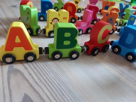 Drevený magnetický vláčik, 