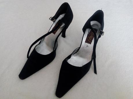 Čierne lodičky, 39