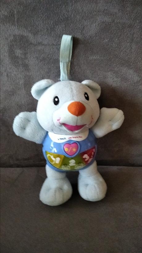 Vtech, hrajúci macko angl. piesne, 