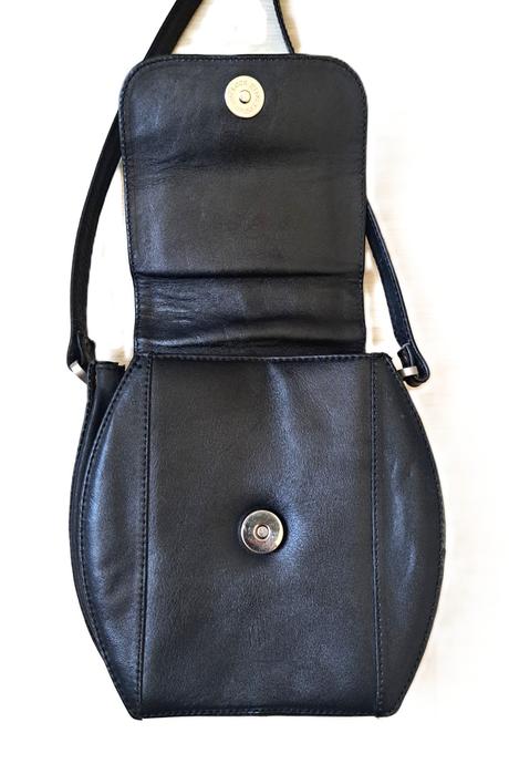 Dámska kožená crossbody kabelka zn. aigner,