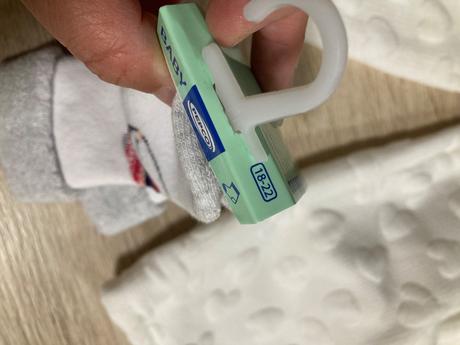 Nove saty 80 a ponozky 18-22 pepci, 80