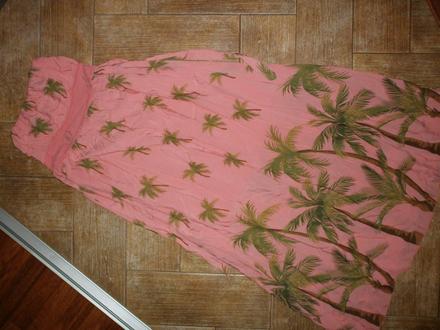 Dlhé ľahučké šaty s palmami bez ramienok, m