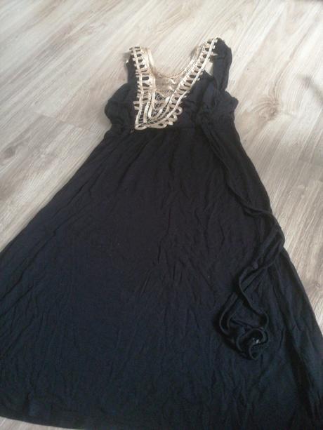 Šaty 38, atmosphere,38